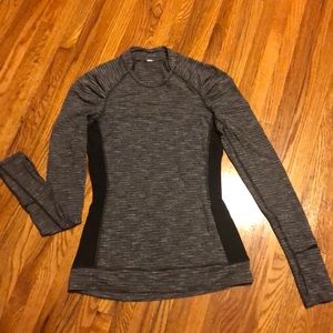 Lululemon Long Sleeve Blk and Mottled w/thumb hole